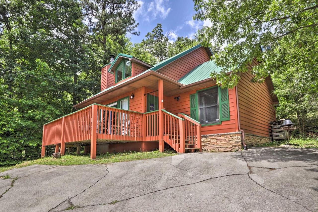 Gatlinburg Chalet Hot Tub, Sauna And Mountain View Exteriör bild