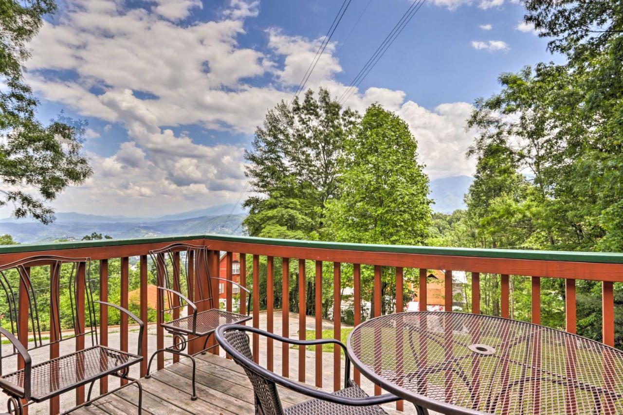Gatlinburg Chalet Hot Tub, Sauna And Mountain View Exteriör bild